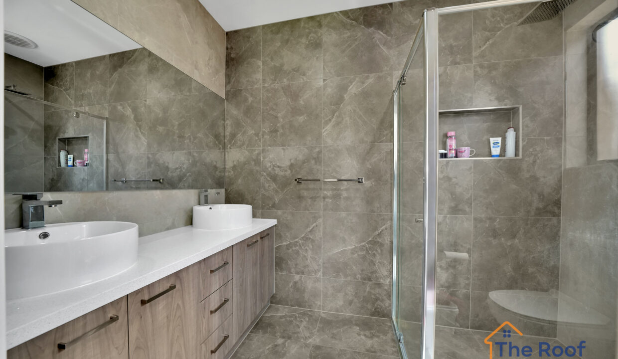 129158984__1734500722-170378-02