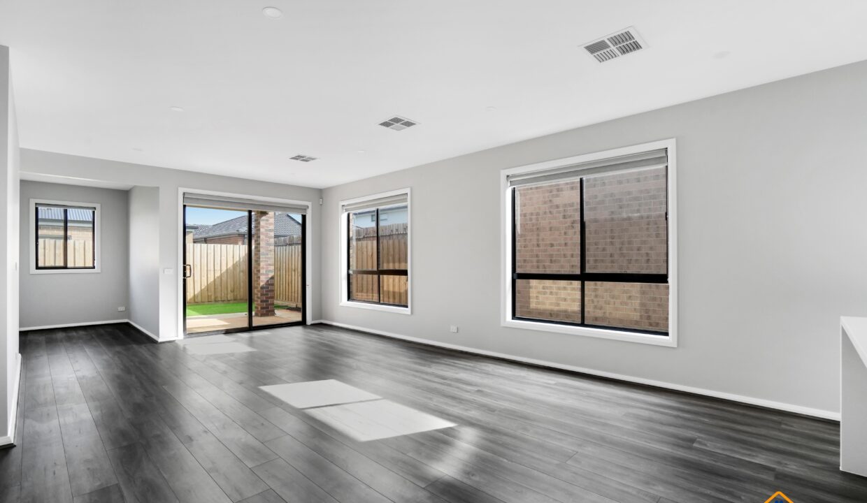 135483067__1739420354-135483067__1739420105-135483067__1739420062-175230-09