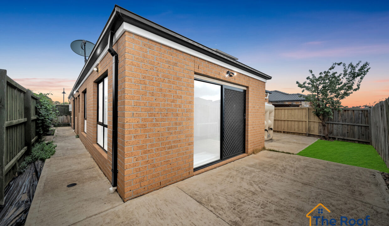 143985736__1744604213-76324-02GRASS