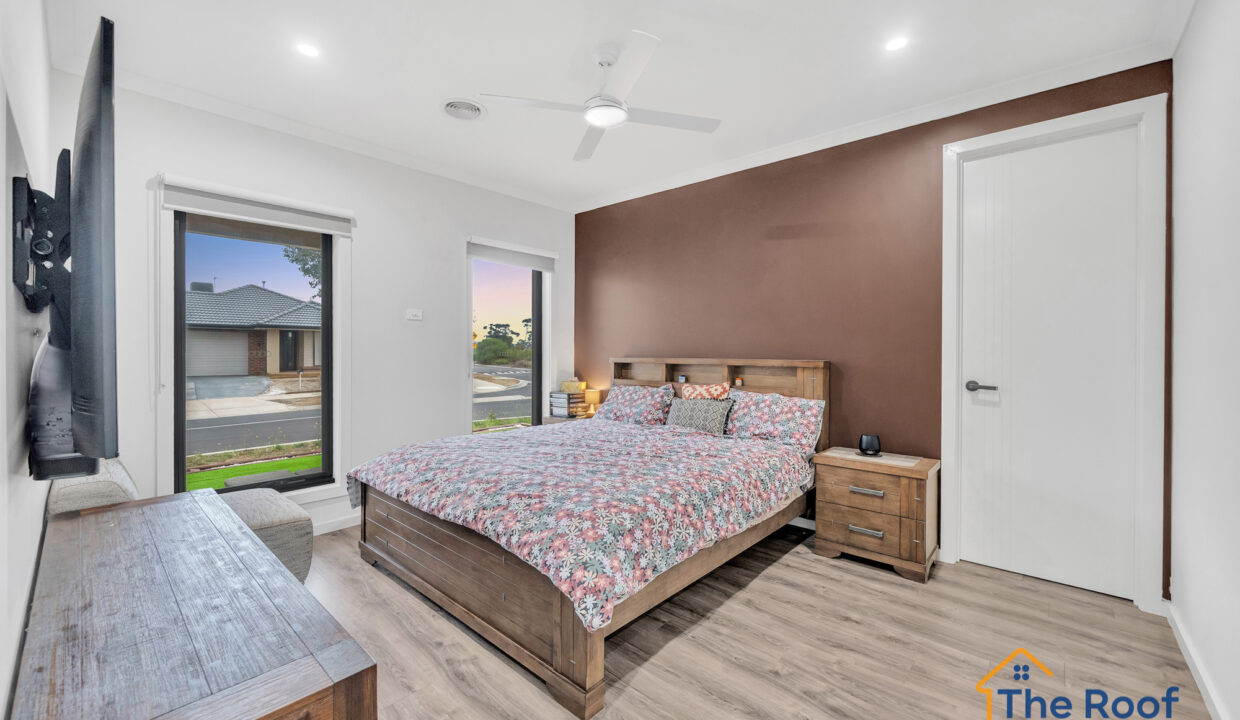 157032354__1753672670-151564-01