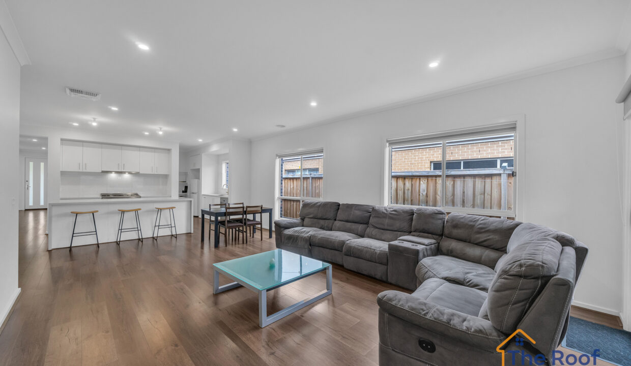 161082986__1756271118-78091-OSMEDIA-12