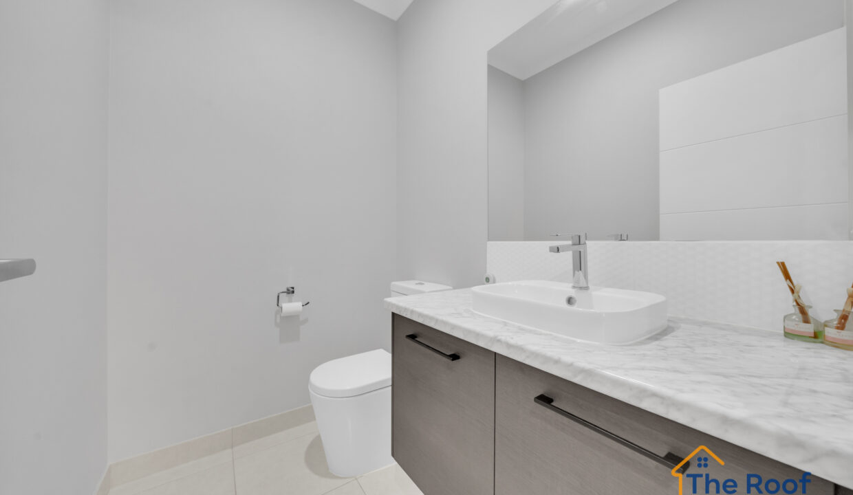 163925701__1758082881-70966-OSMEDIA-71