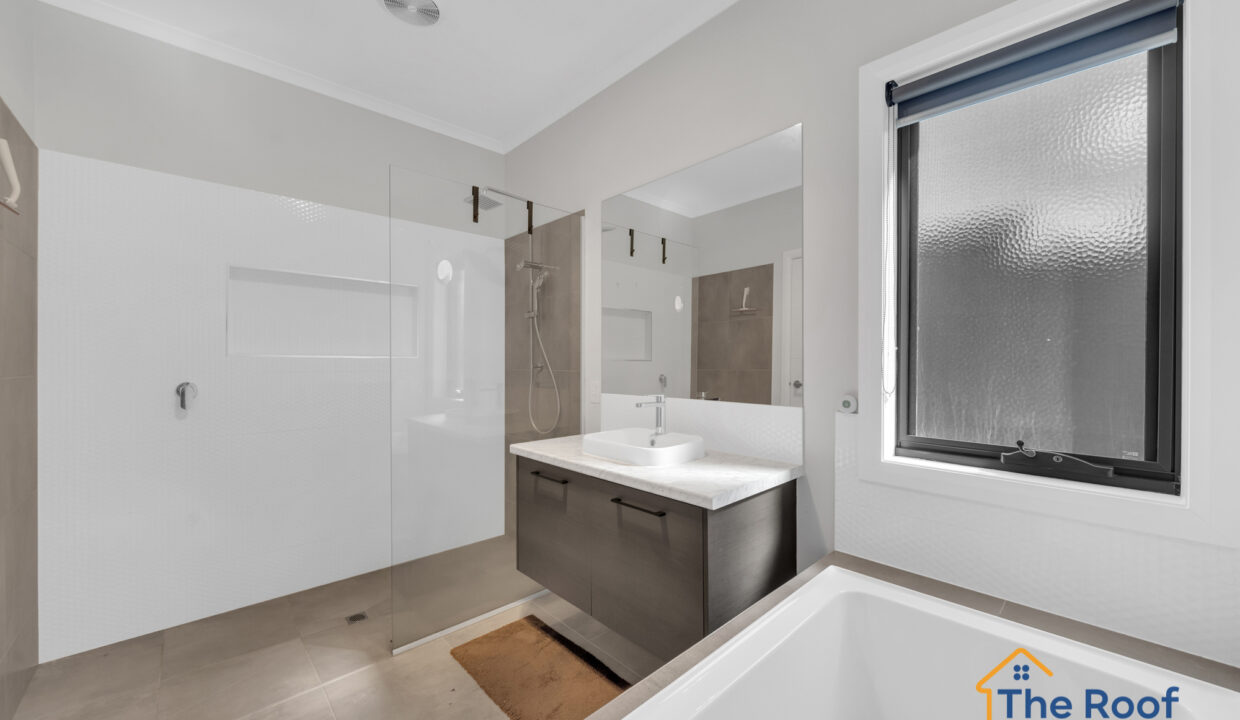 163925725__1758082883-71033-OSMEDIA-61