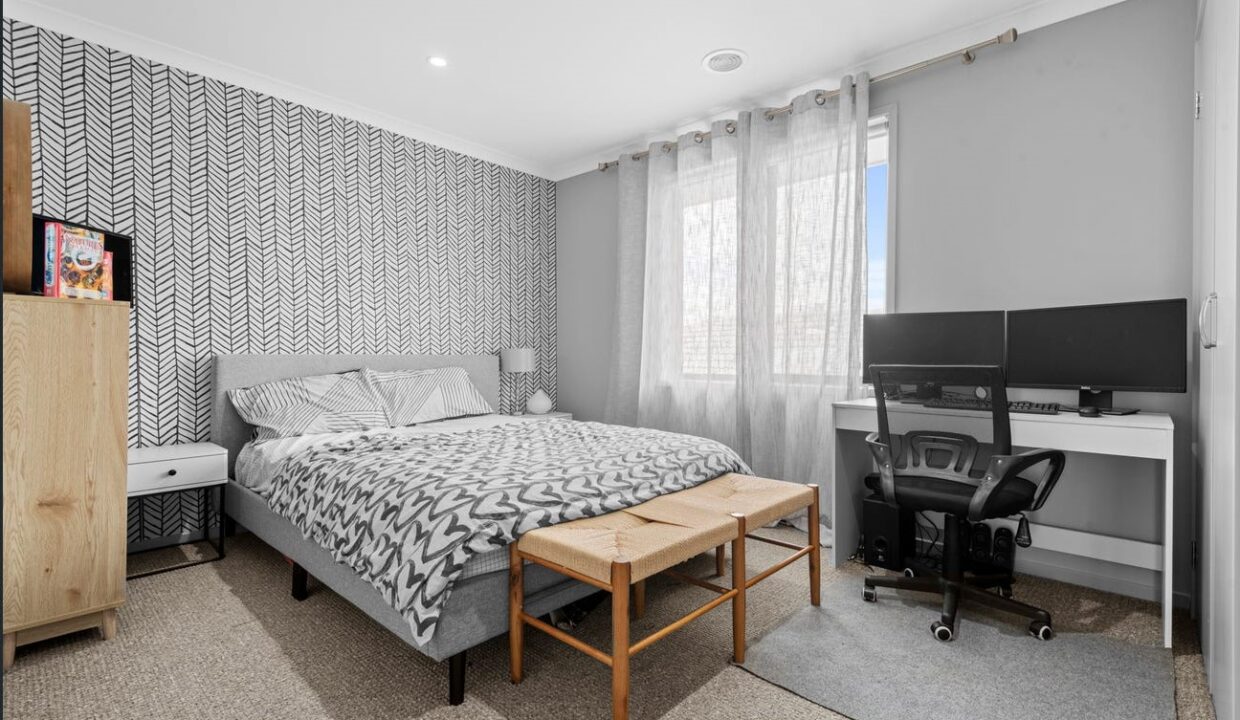 166855252__1759817305-110129-image22