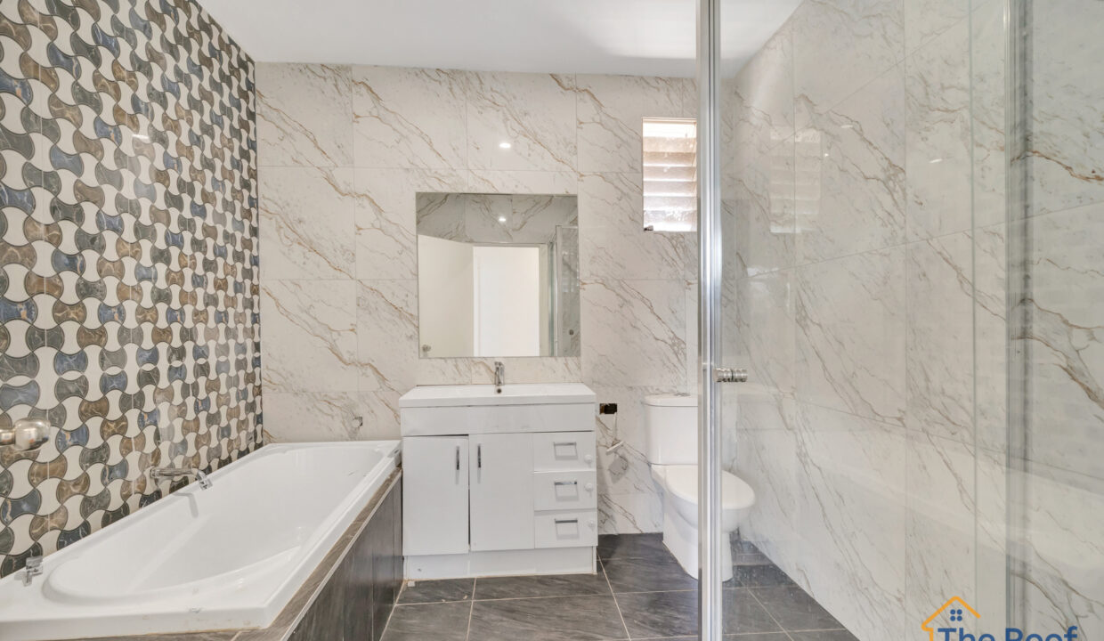 173726328__1762504921-104750-DSC05217