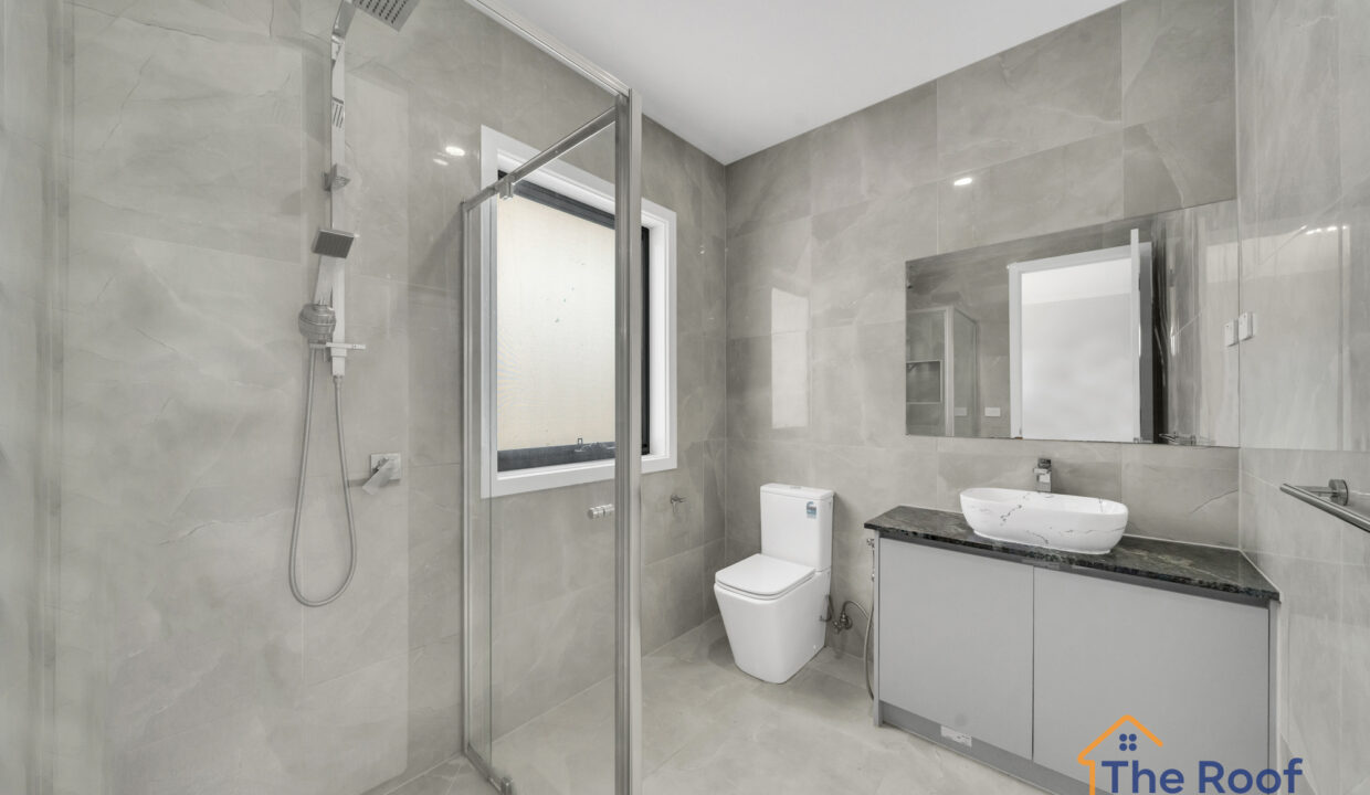 174898348__1763089816-73434-OSMEDIA-4