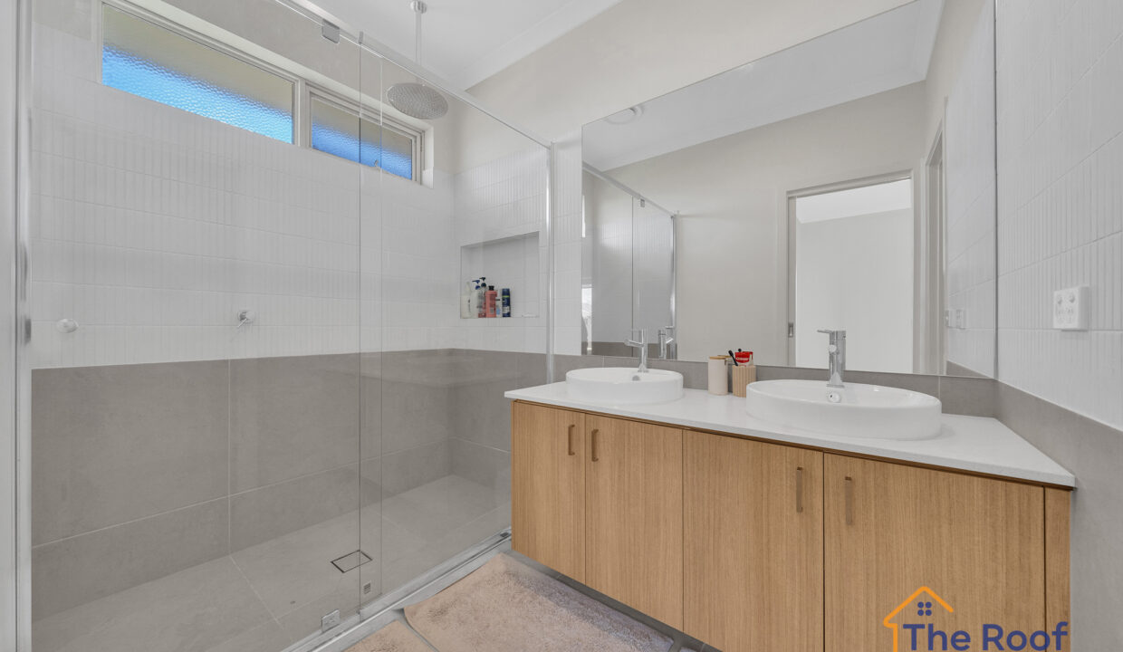 169636493__1761277326-77364-OSMEDIA-2