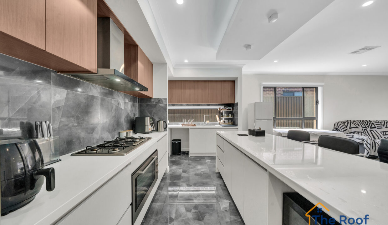 183035553__1768790286-59404-OSMEDIA-112