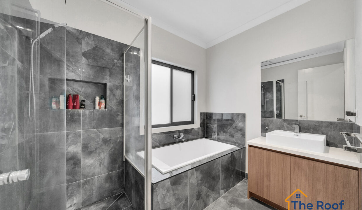 183035595__1768790296-72258-OSMEDIA-52