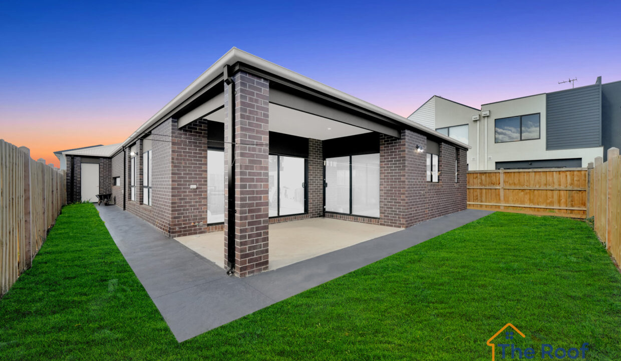 194633039__1774853272-117435-010grass