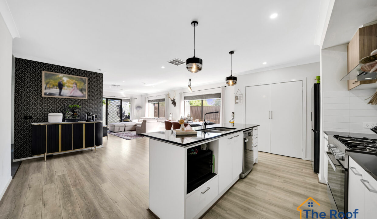 195526930__1775521450-49067-OSMEDIA-7