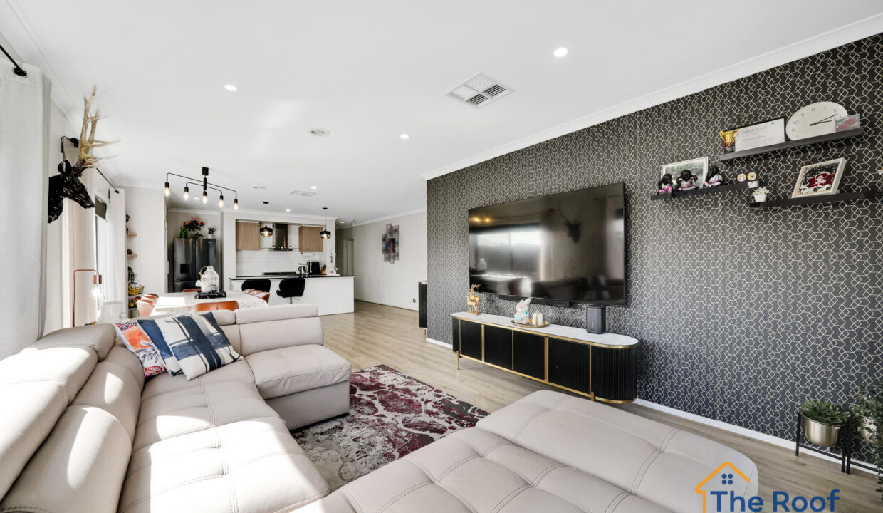 195527019__1775521461-48993-OSMEDIA-12